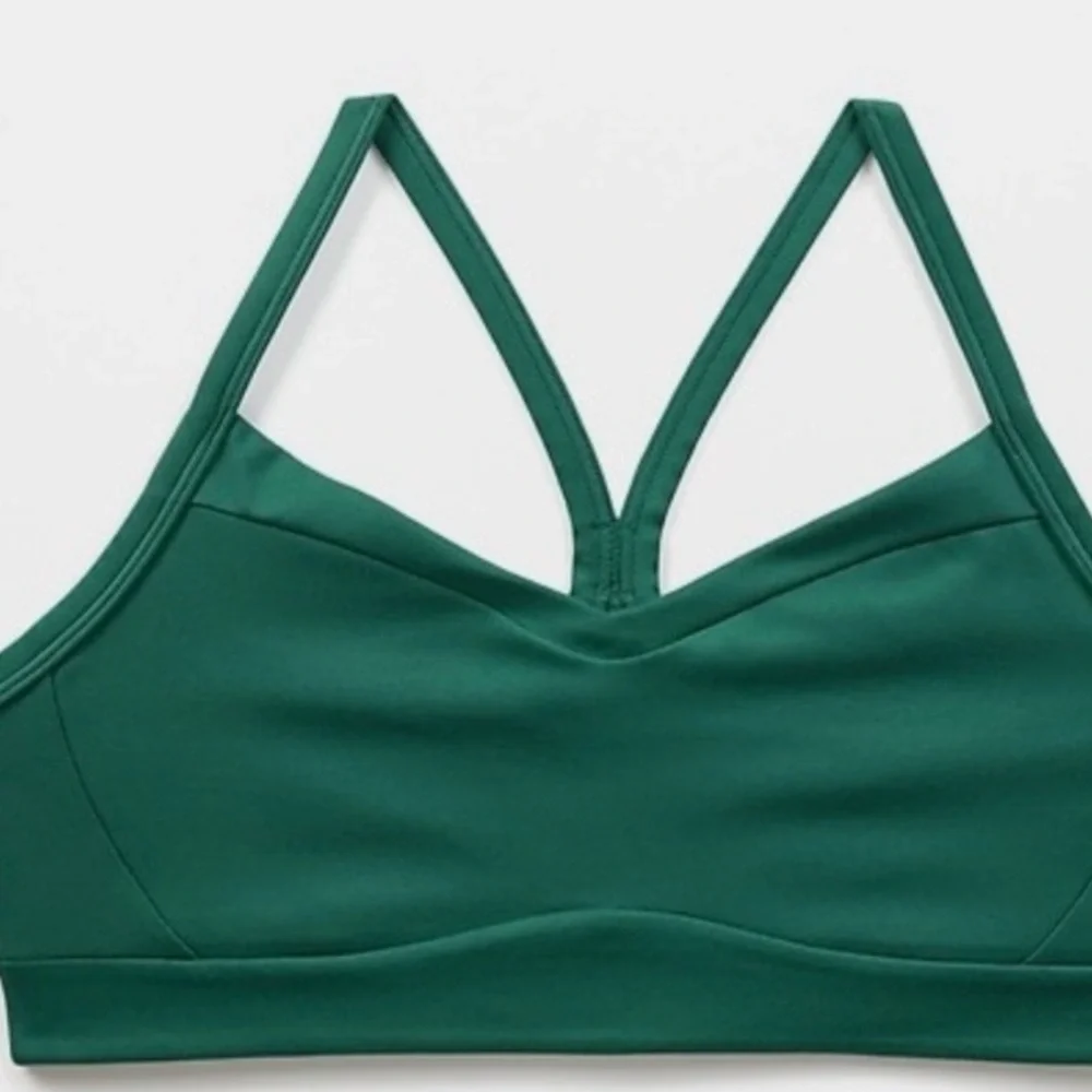 NWT-Athleta Vital Bra, Medium A-C - Picture 2 of 5
